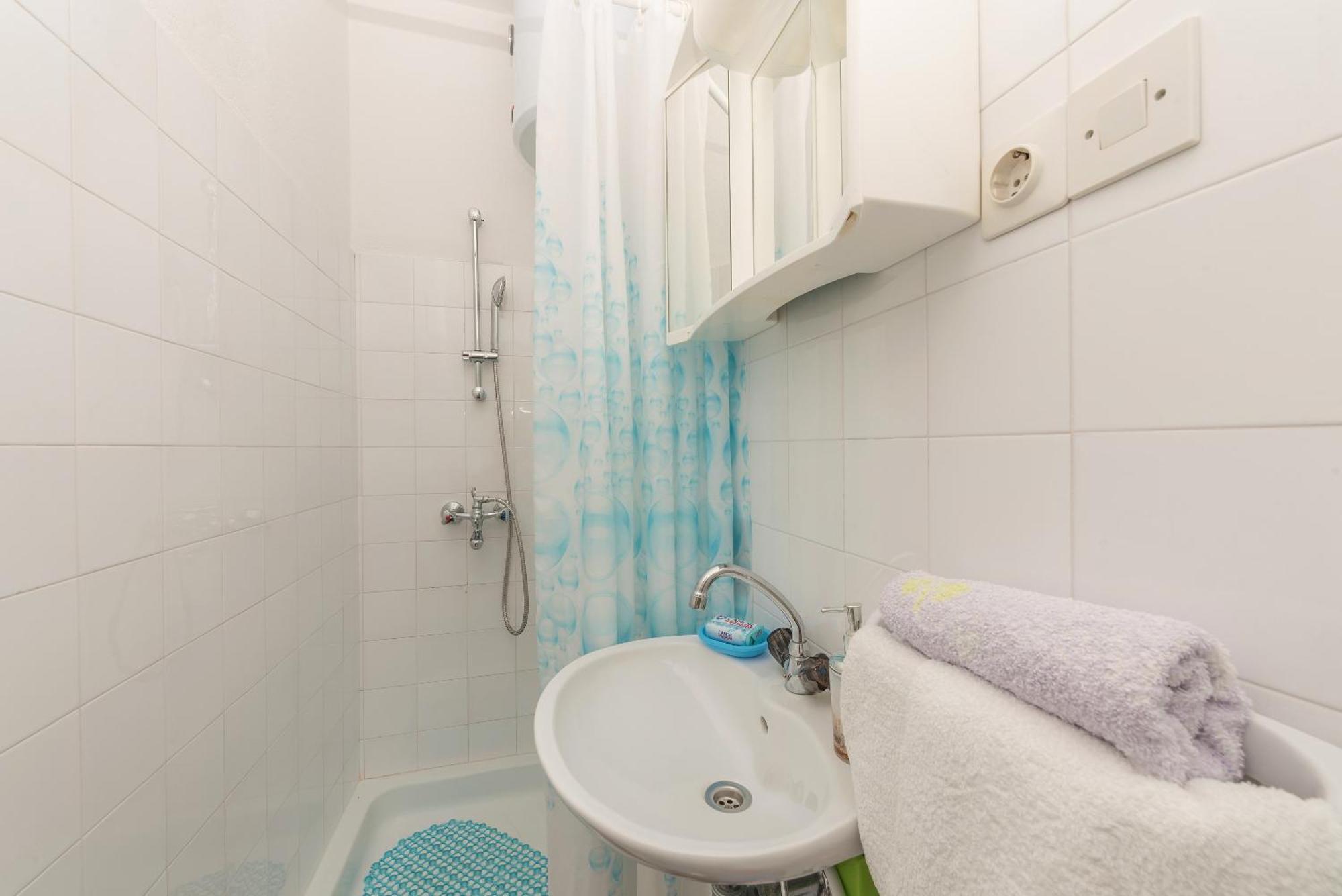 Apartments Luce Baška Voda Pokoj fotografie